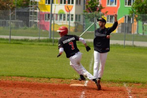 Beinhofer Mike beim Baserunning