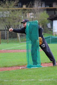 2016 04 30 - Schueler Tossball_Pitcher Harry Wissmann