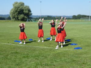 Arri Cheerleaders bei ihrem Auftritt